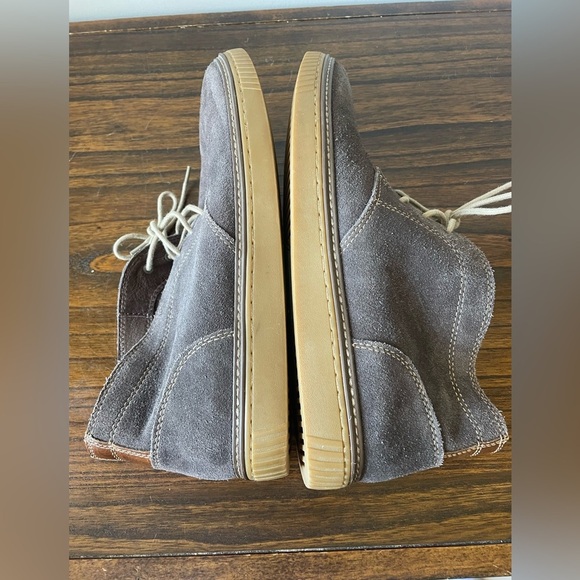 Johnston & Murphy, 11.5, mens gray suede lace up chukka boot like new condition - Picture 9 of 11